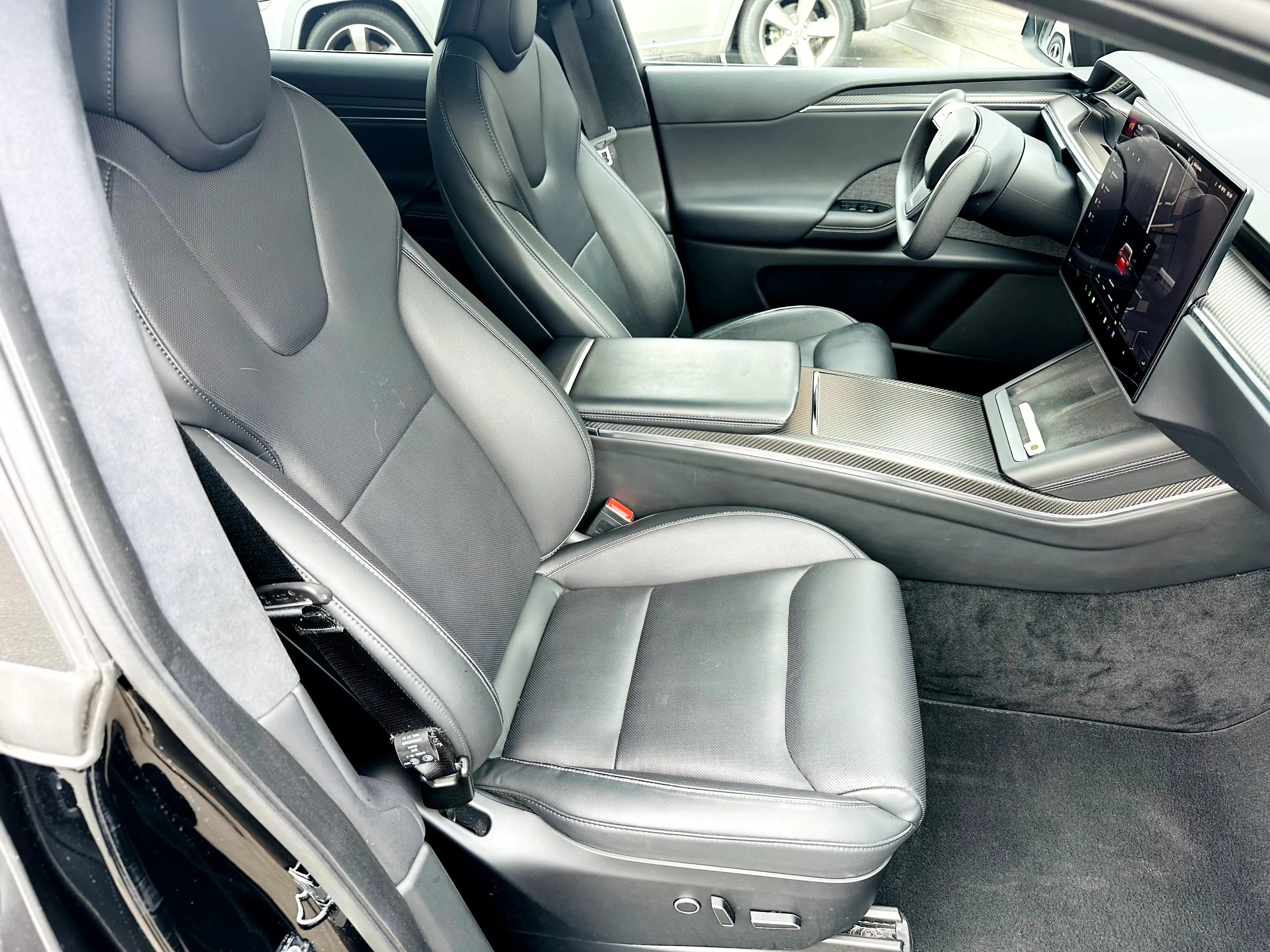 Tesla Model X PLAID**YOKE**FS-DC**6 SEATS**22"ALU**MOD.2023 — photo 10