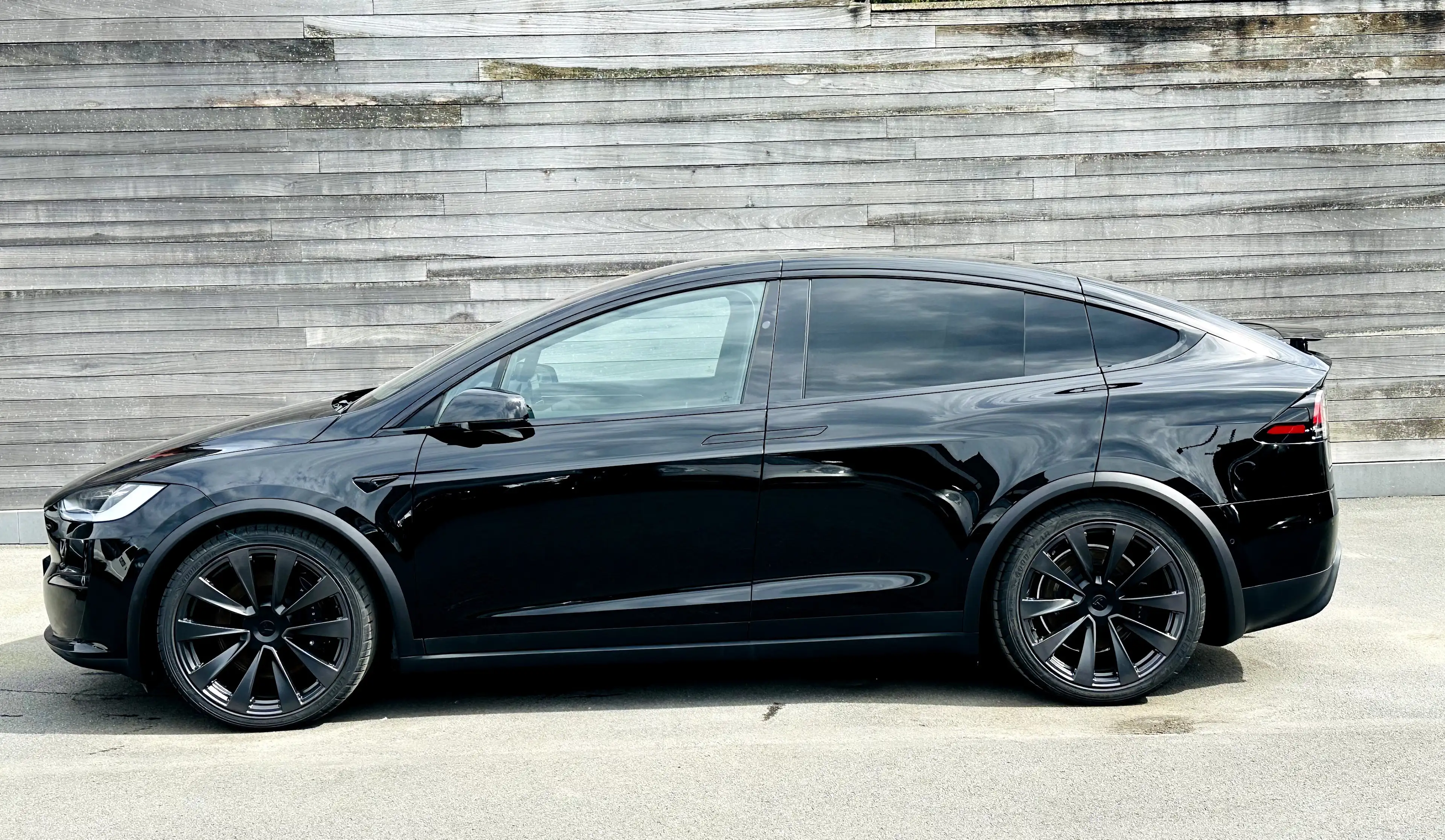 Tesla Model X PLAID**YOKE**FS-DC**6 SEATS**22"ALU**MOD.2023 — photo 3