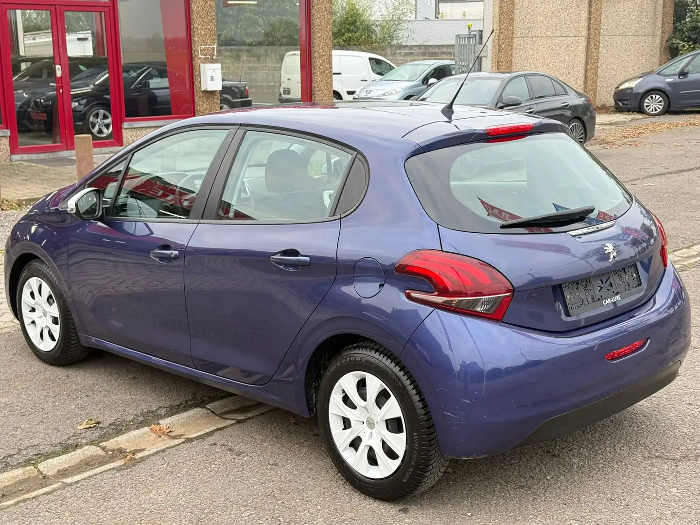 Peugeot 208 1.2i ACTIVE  MODEL LIKE Bleu - 2