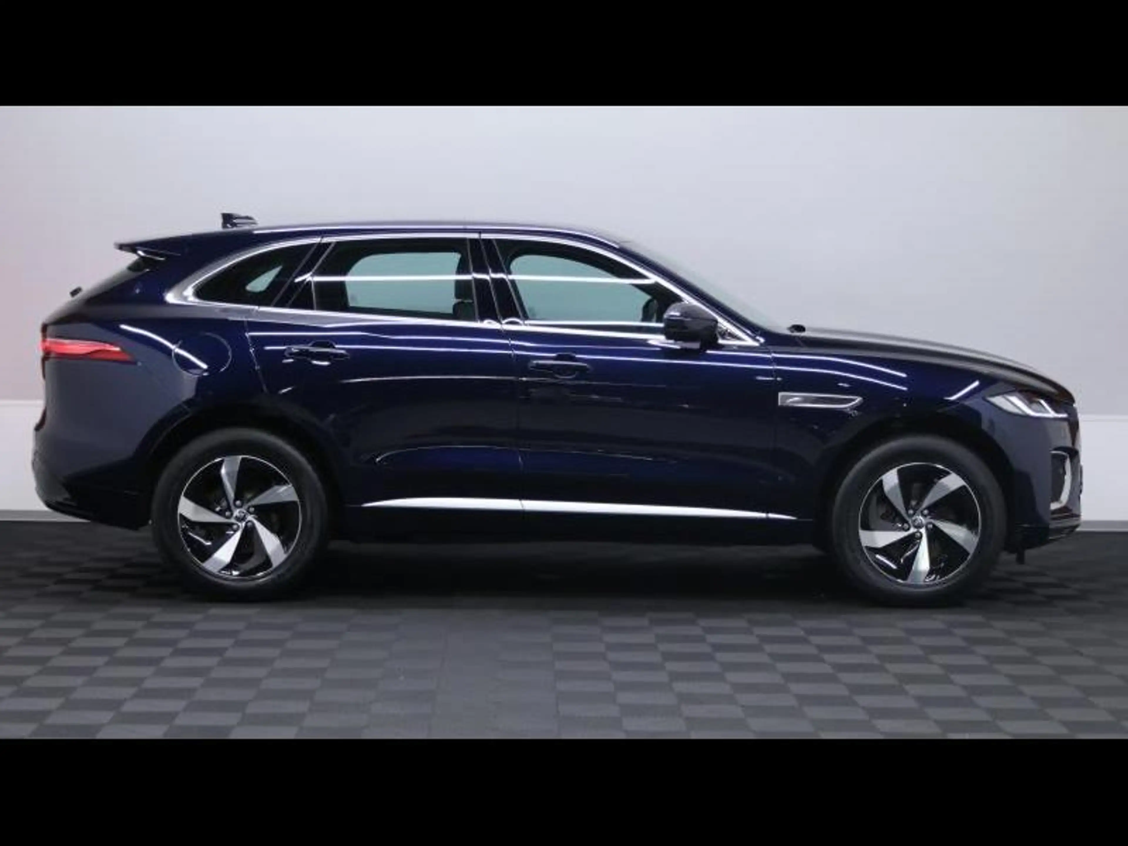 Jaguar F-Pace D165 S R-Dynamic S AWD Auto — photo 3