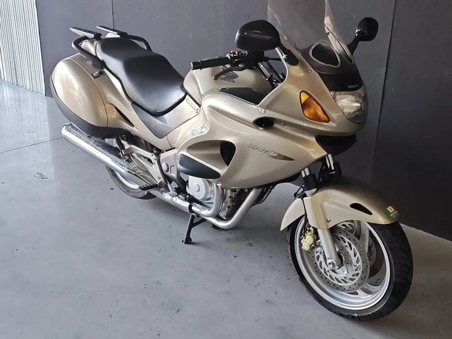 Honda Deauville - SOLO EXPORT Beige - 2