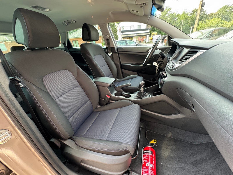 Hyundai TUCSON Tucson 2.0 CRDi 2WD NAVI CAM CRUISE ATT REM — photo 5