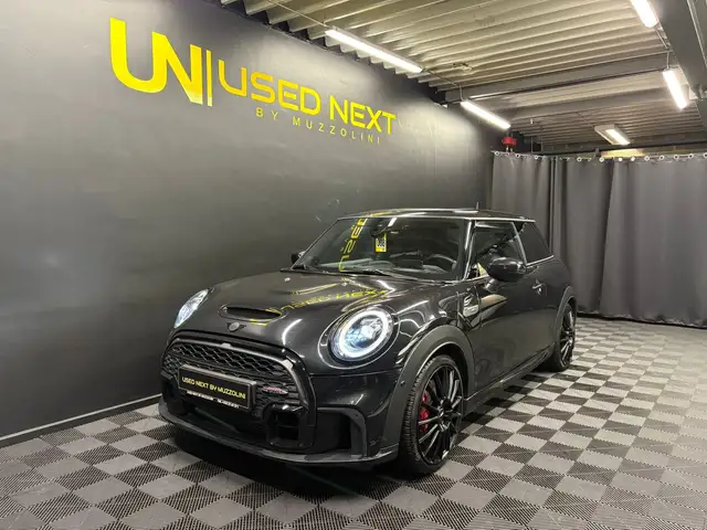 MINI John Cooper Works Coupe JCW
