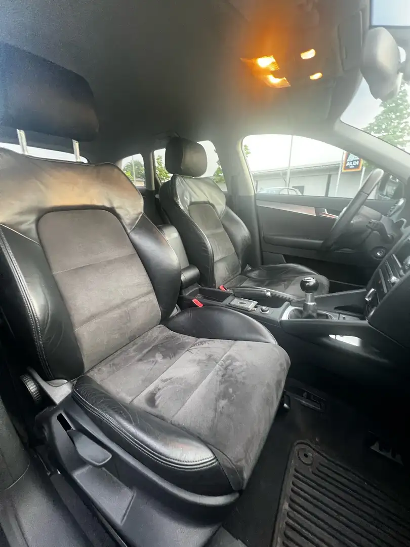 Audi A3 1.4 TFSI Ambition Schwarz - 2