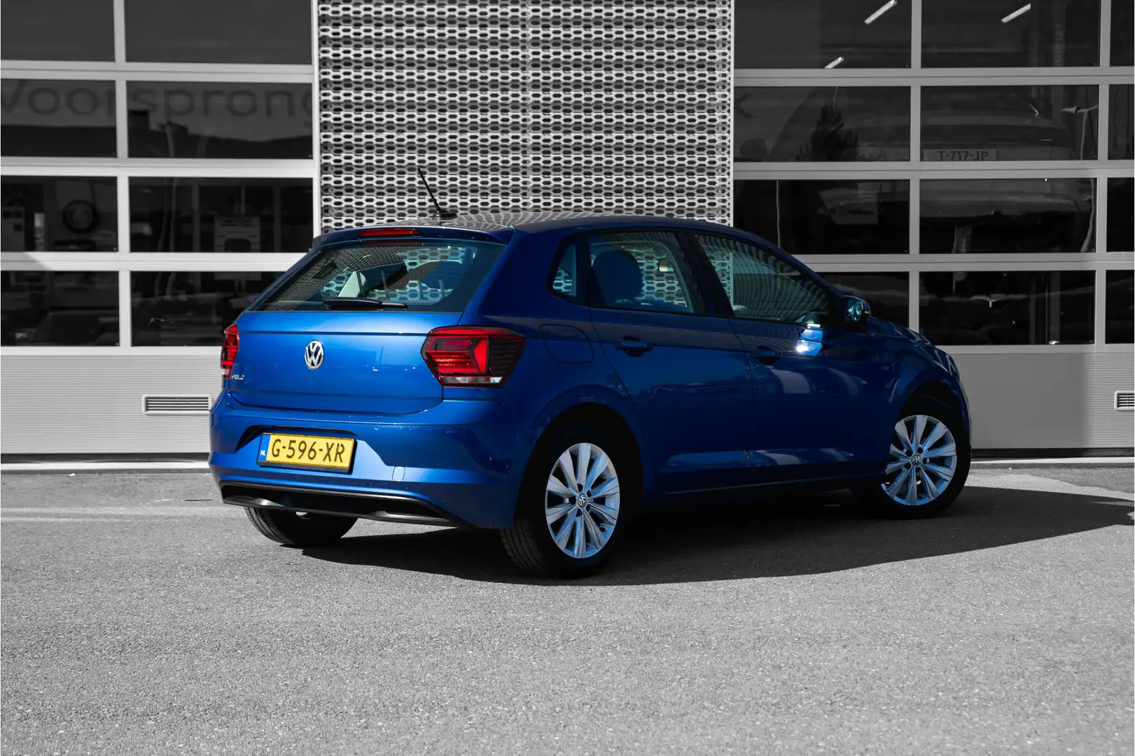 Volkswagen Polo 1.0 TSI Highline DSG | Automaat | Clima | Camera | Blauw - 2