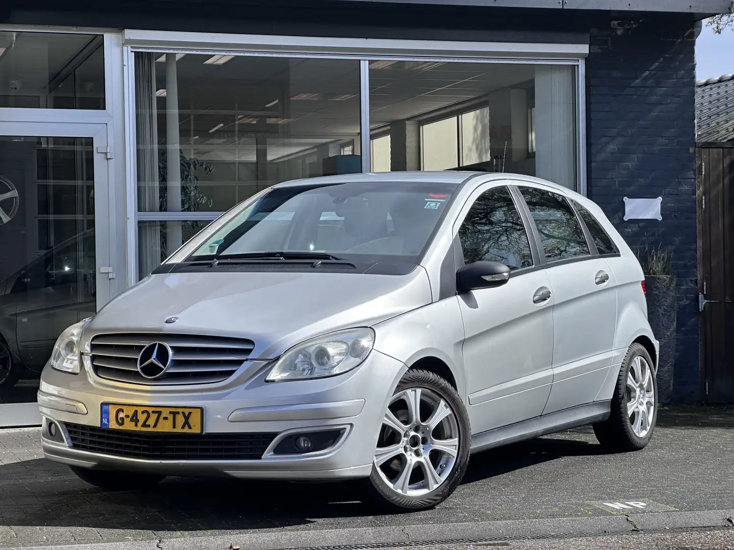 Mercedes-Benz B 150 AUTO / AIRCO / CRUISE / STOELVERWARMING Grau - 1