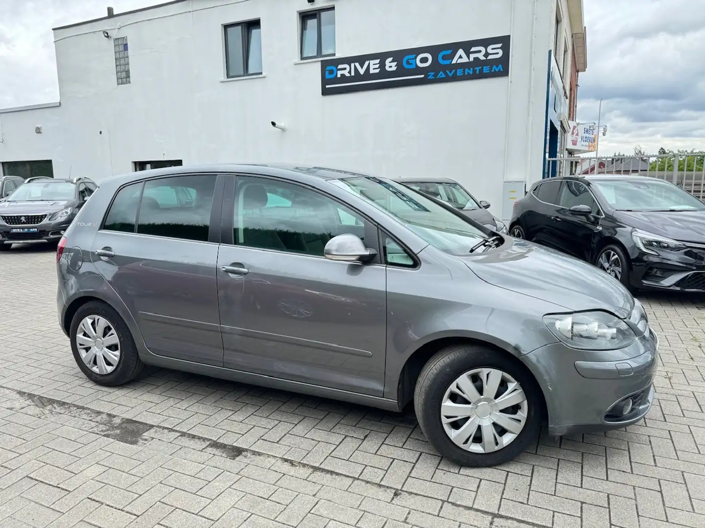 Volkswagen Golf Plus 2.0 TDi 16v On Tour - Zetel verwarming - Airco Grijs - 1