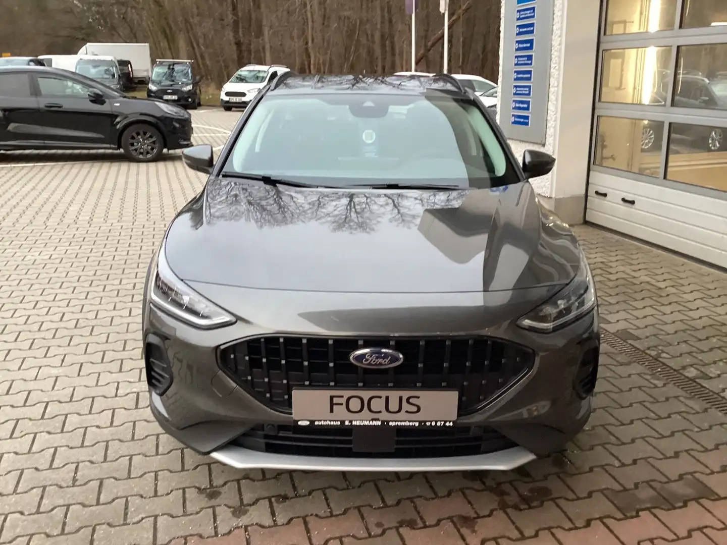 Ford Focus Turnier Active X Gris - 2