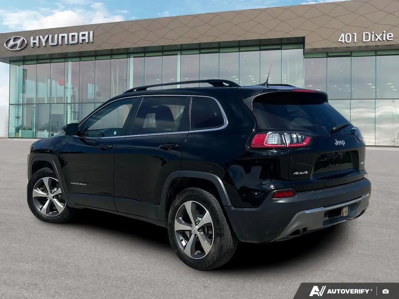 Jeep Cherokee снимка Jeep Cherokee
