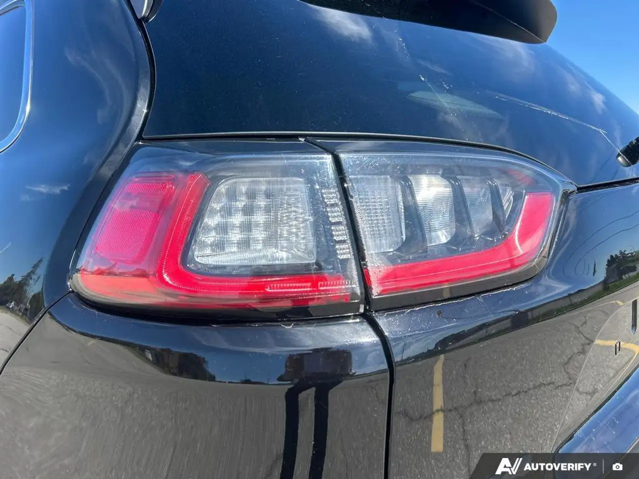 Jeep Cherokee снимка Jeep Cherokee