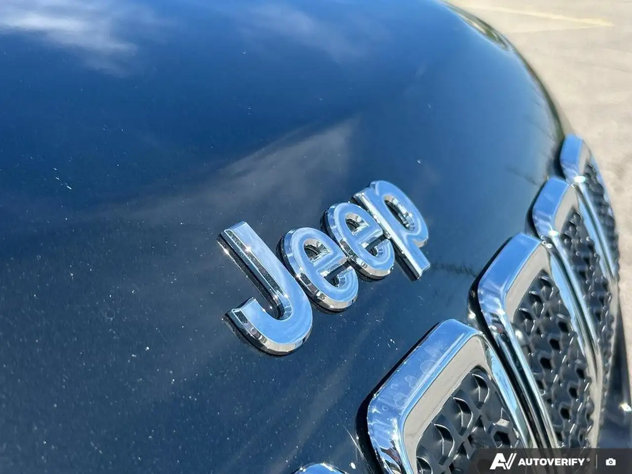 Jeep Cherokee снимка Jeep Cherokee