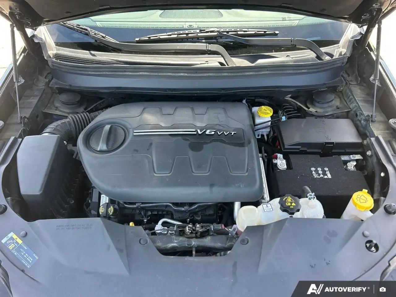 Jeep Cherokee снимка Jeep Cherokee