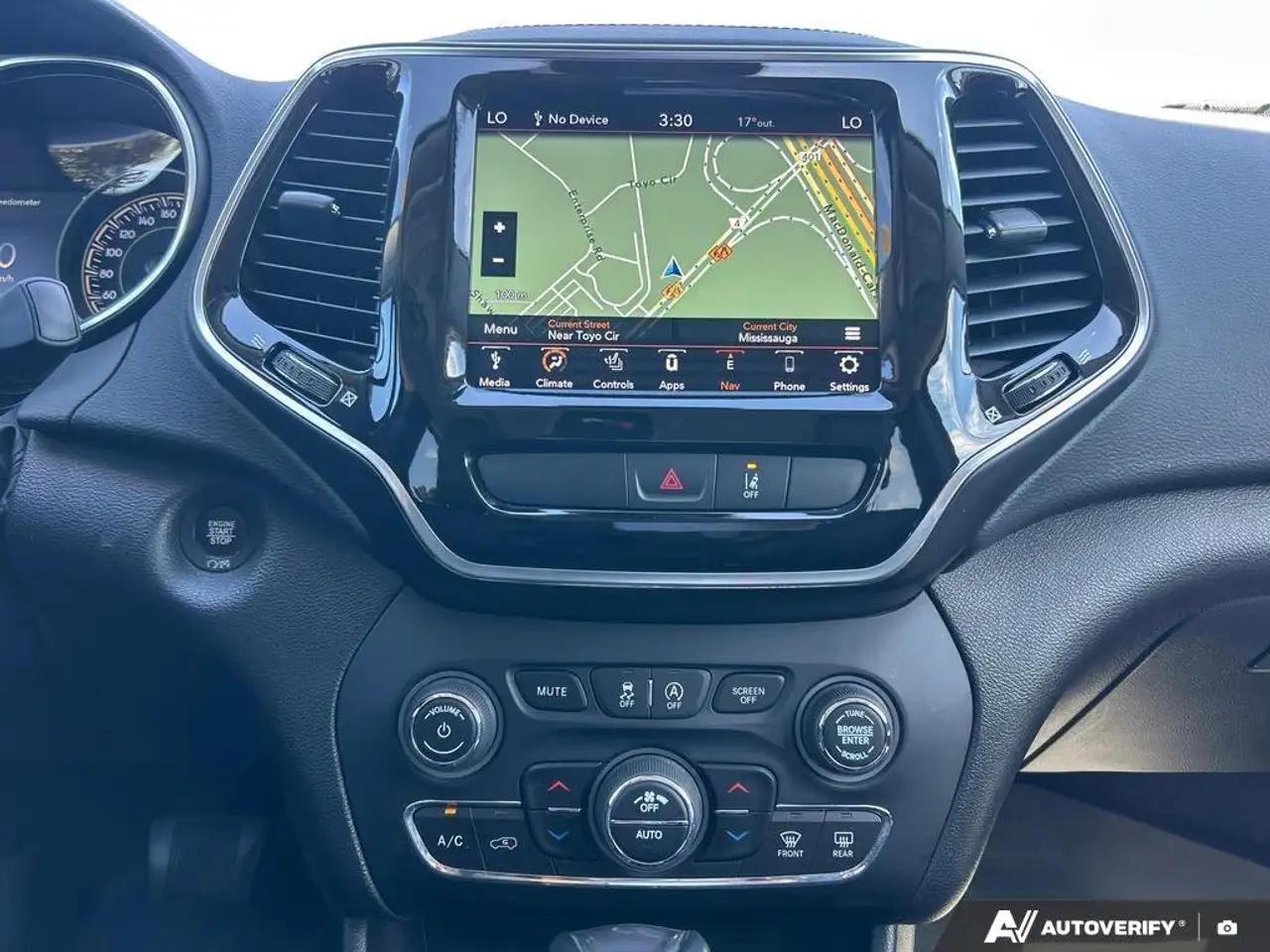 Jeep Cherokee снимка Jeep Cherokee