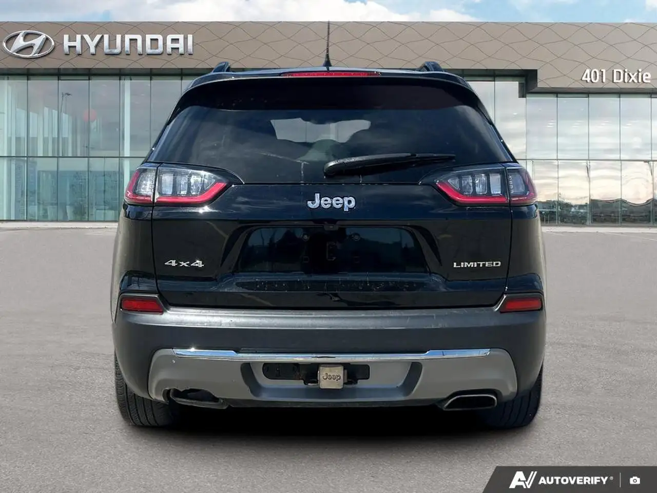 Jeep Cherokee снимка Jeep Cherokee