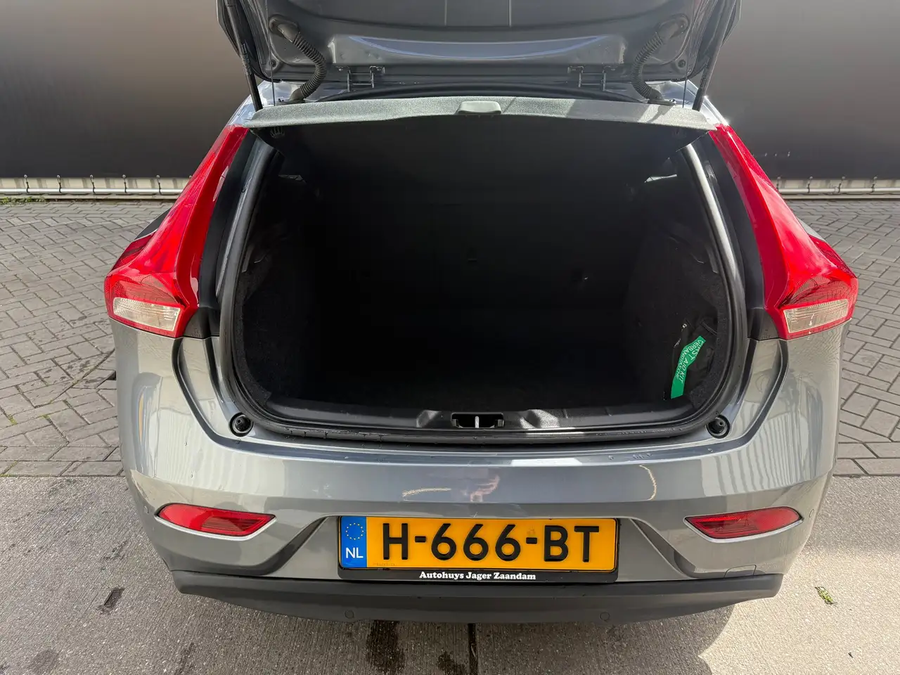 Volvo V40 — photo 14 sur 43