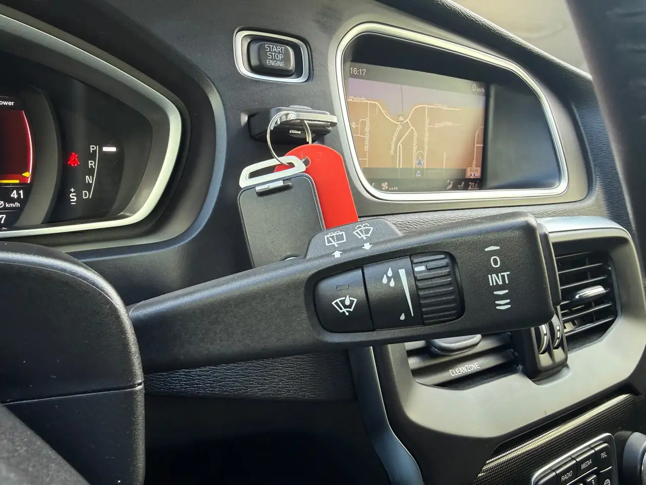 Volvo V40 — photo 31 sur 43