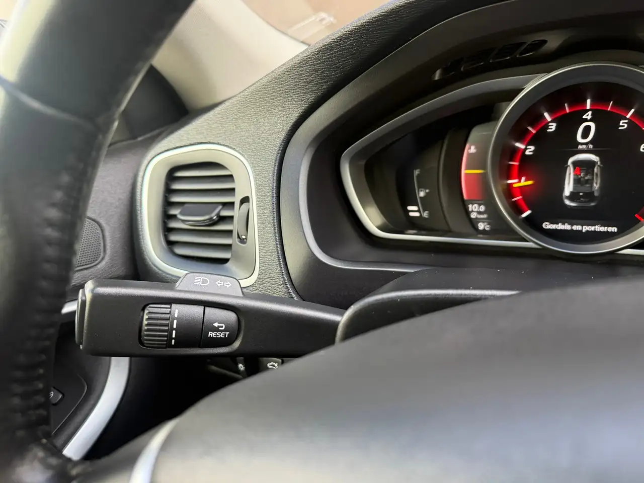 Volvo V40 — photo 32 sur 43