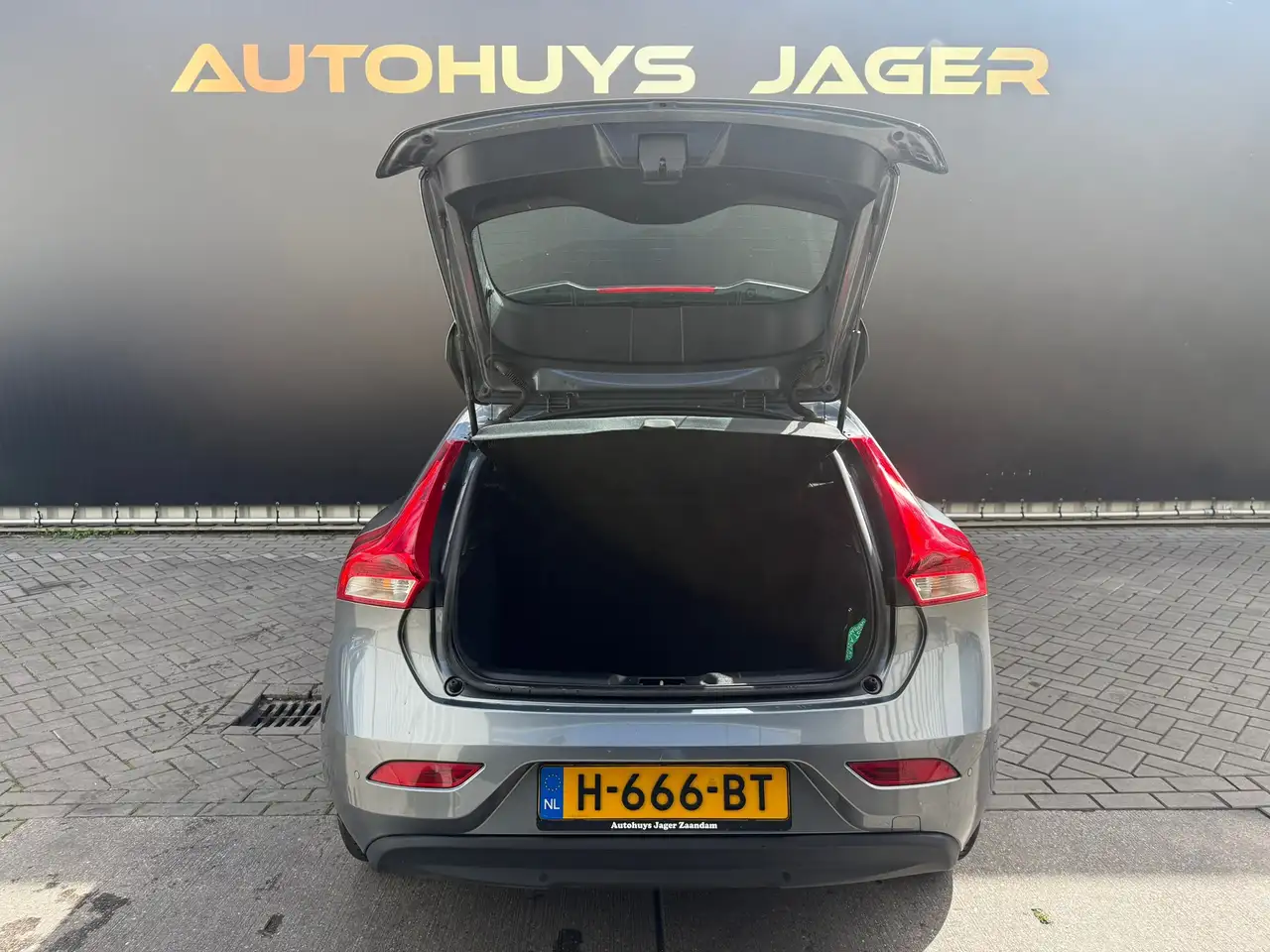 Volvo V40 — photo 7 sur 43