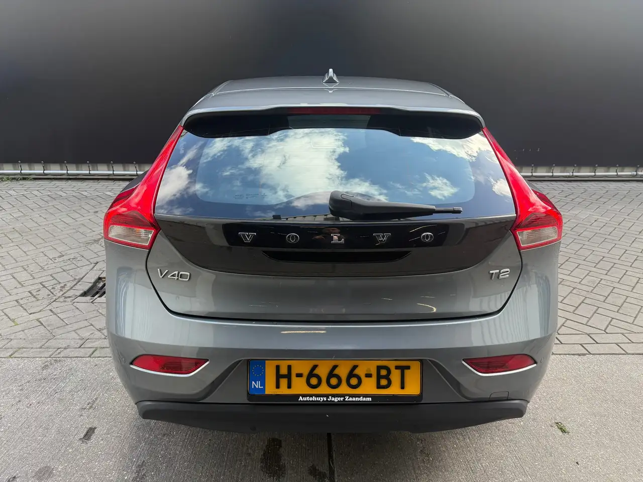 Volvo V40 — photo 6 sur 43