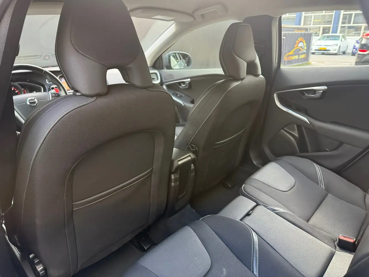 Volvo V40 — photo 25 sur 43