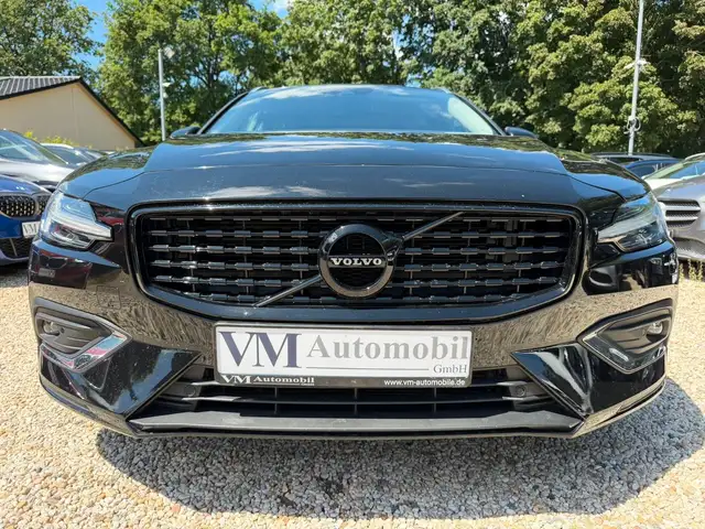 Volvo V60 view 2
