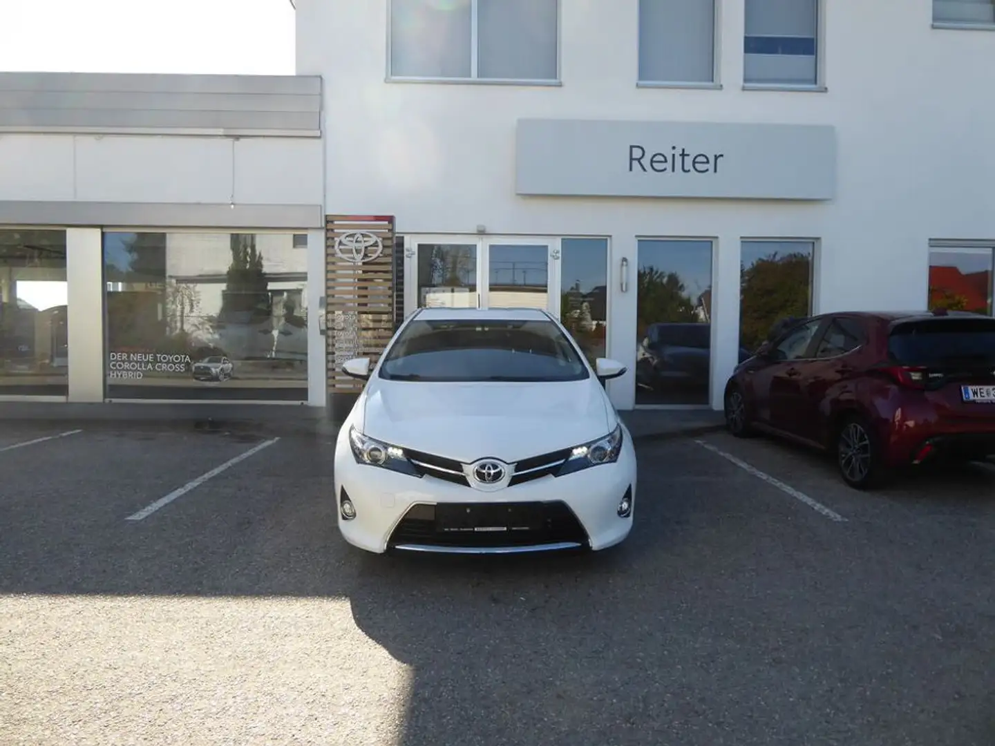 Toyota Auris 1,33 dVVT-i Active Weiß - 1
