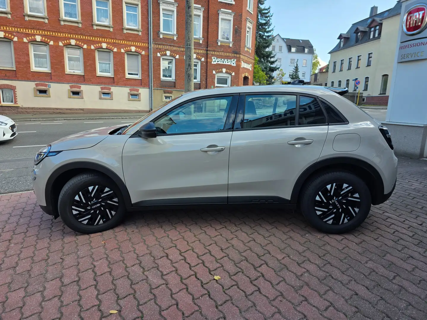 Fiat 600 Hybrid MY25 1.2 110PS Beige - 2