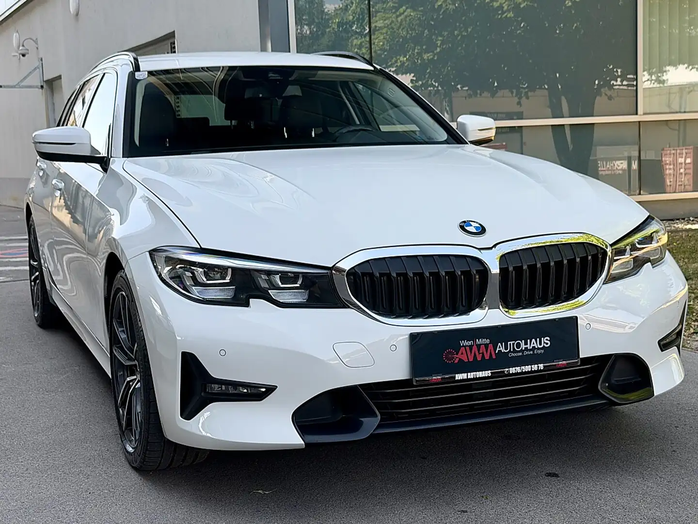 BMW 320 d Touring Sport Line 48V | Live Cockpit | PDC Weiß - 2