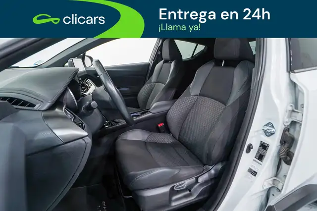 Toyota C-HR view 14