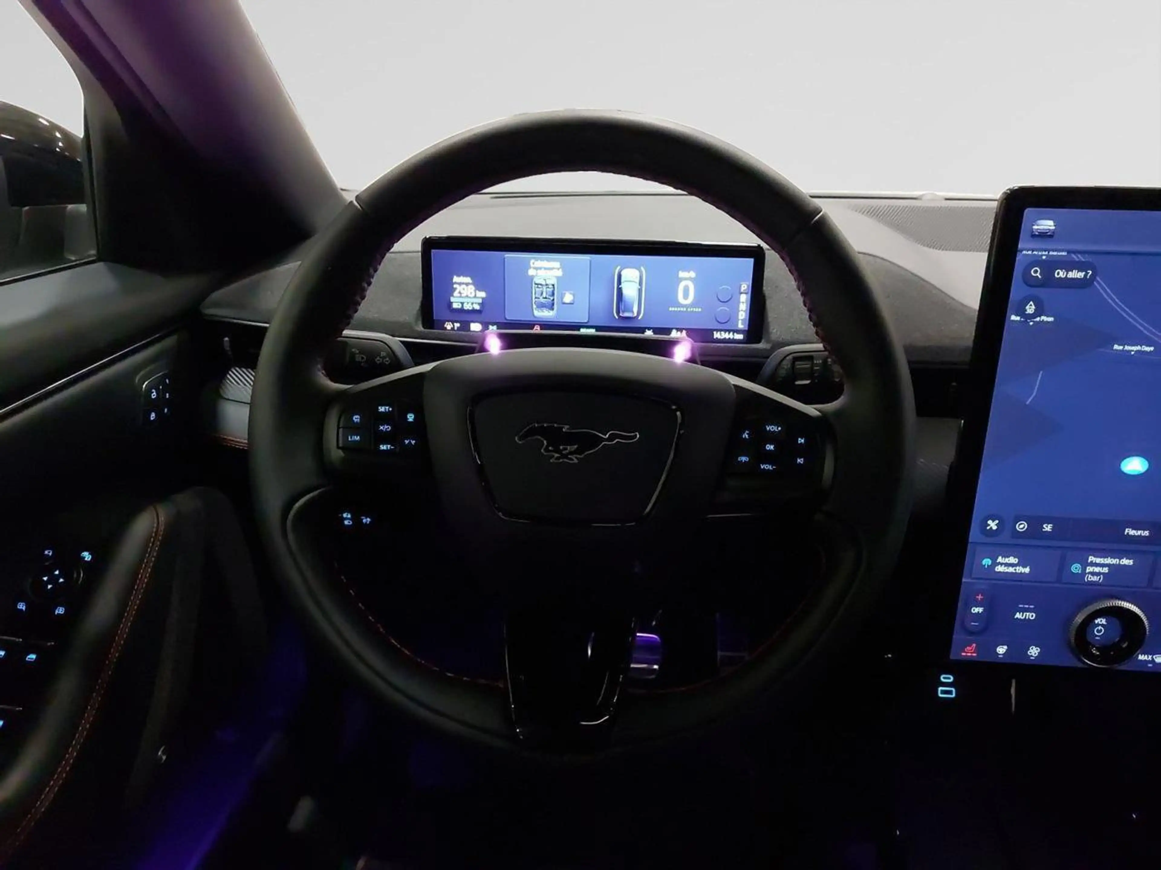 Ford Mustang Mach-E 99kwh AWD Extended Range 351CV *DEMO*GPS*CUIR — photo 10