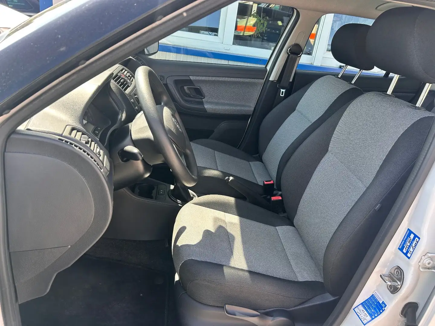 Skoda Fabia Weiß - 2
