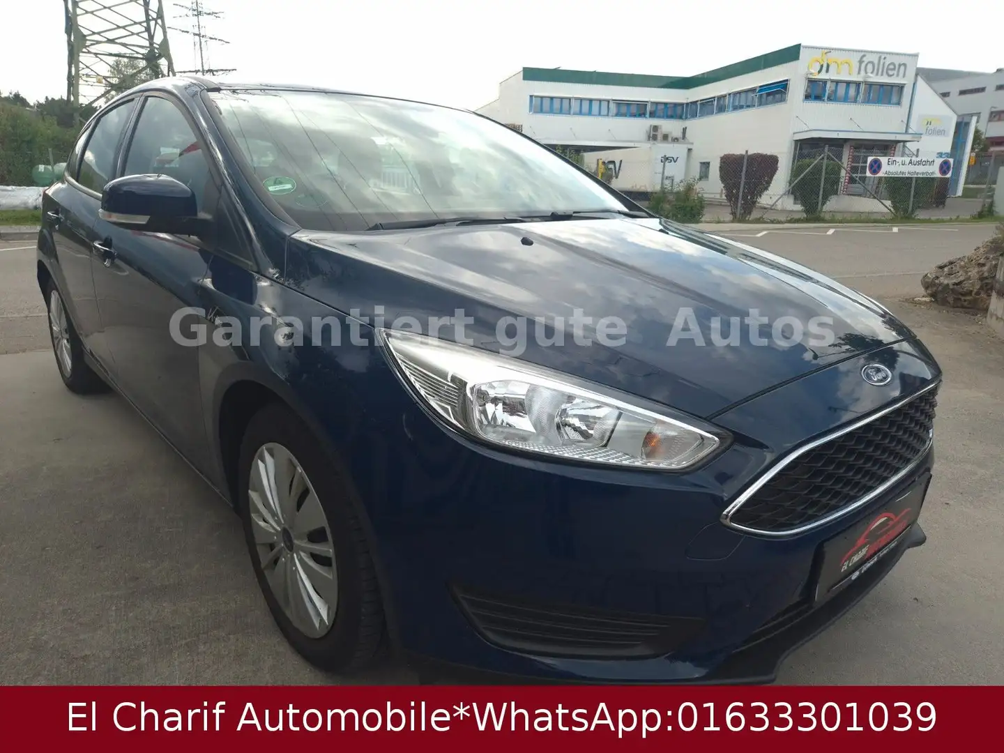 Ford Focus Lim. Trend Blau - 1