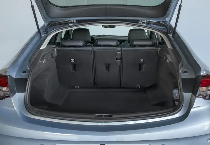 Opel Insignia ST - INNOVATION 1.6 CDTI S/S 2020, foto 33