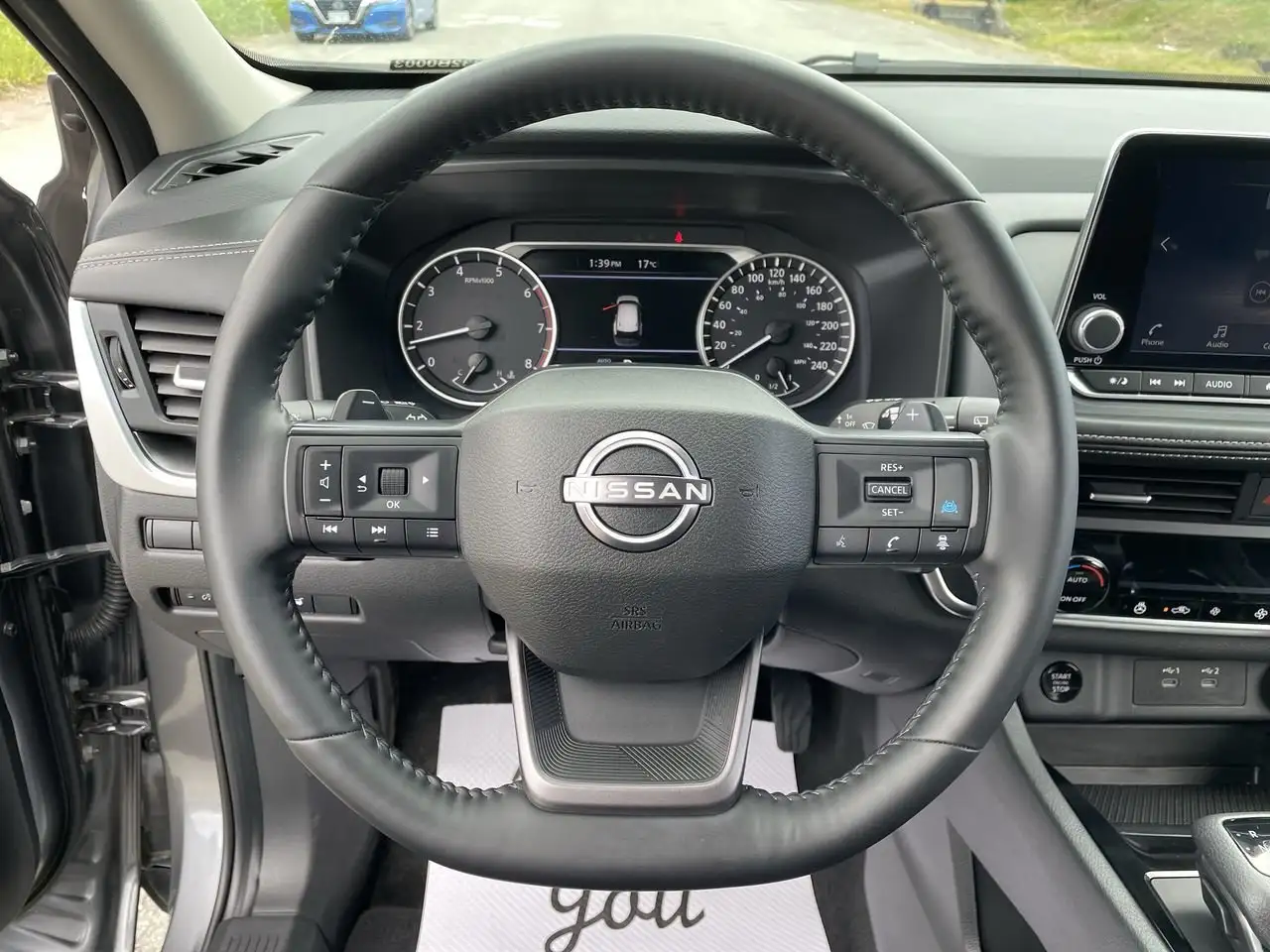 Nissan Rogue снимка Nissan Rogue