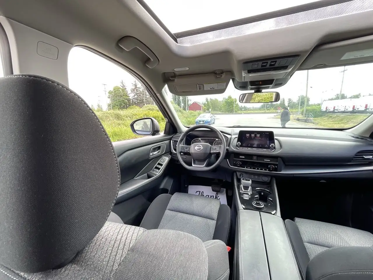 Nissan Rogue снимка Nissan Rogue