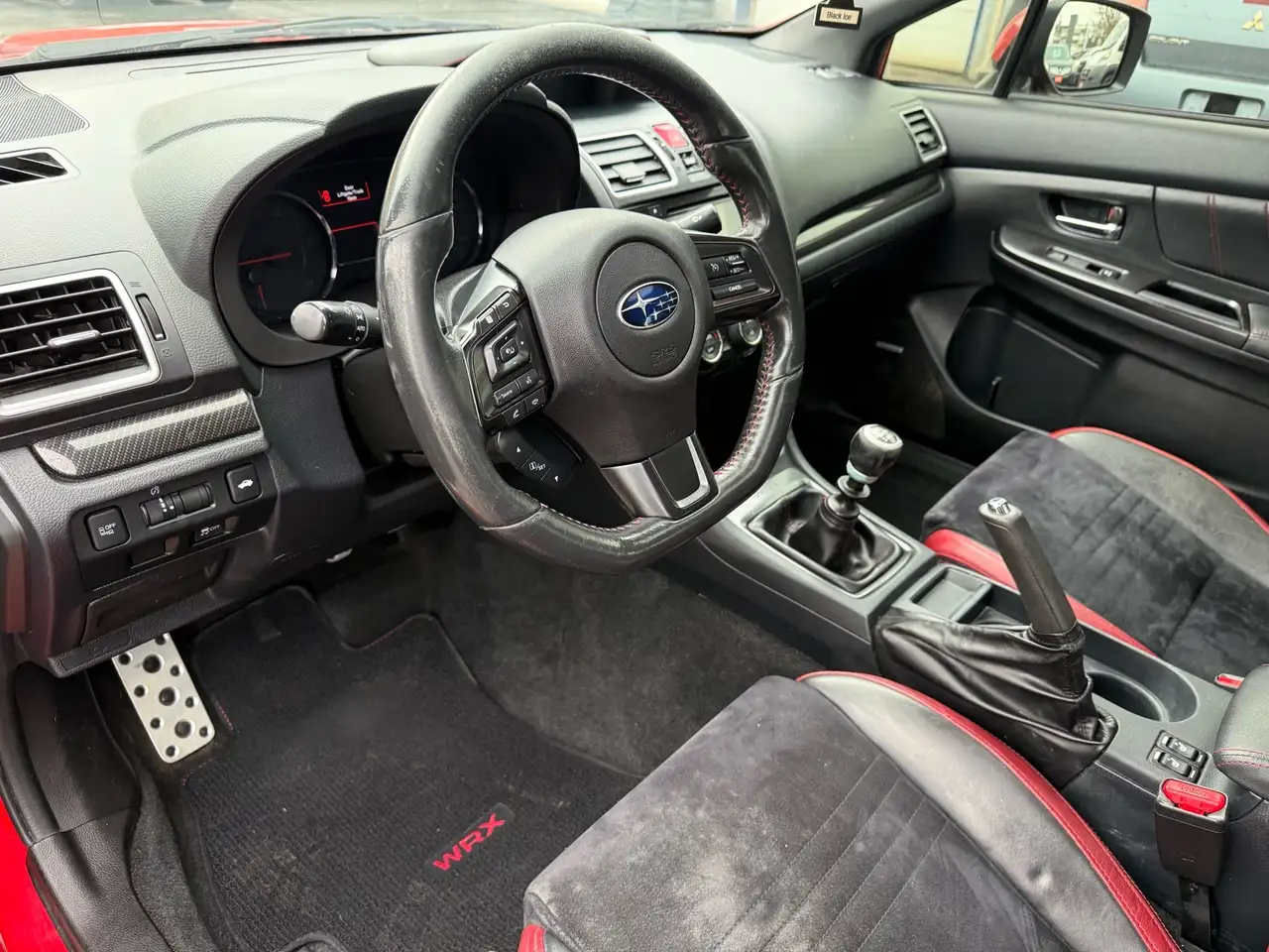 Subaru WRX снимка Subaru WRX