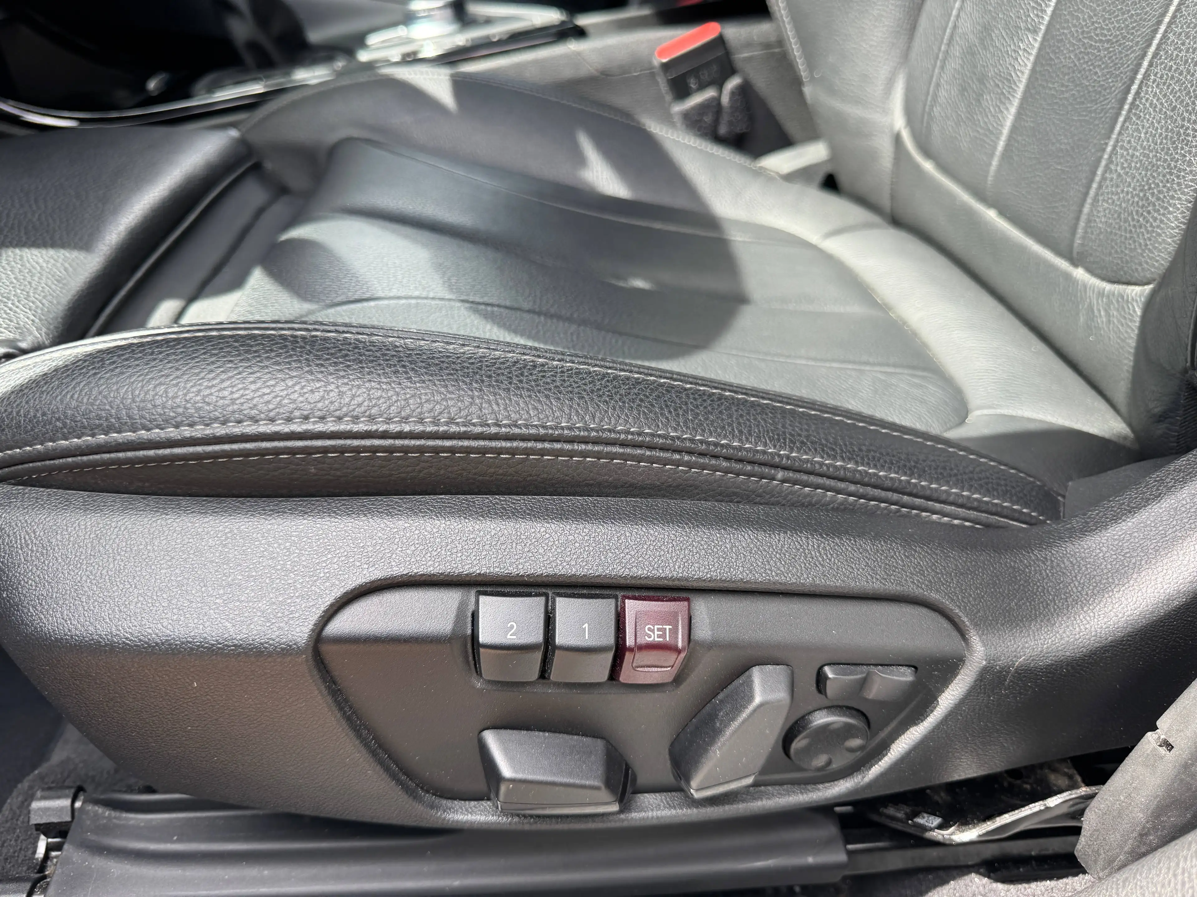 BMW X2 xDrive 25 e M Sport — photo 14