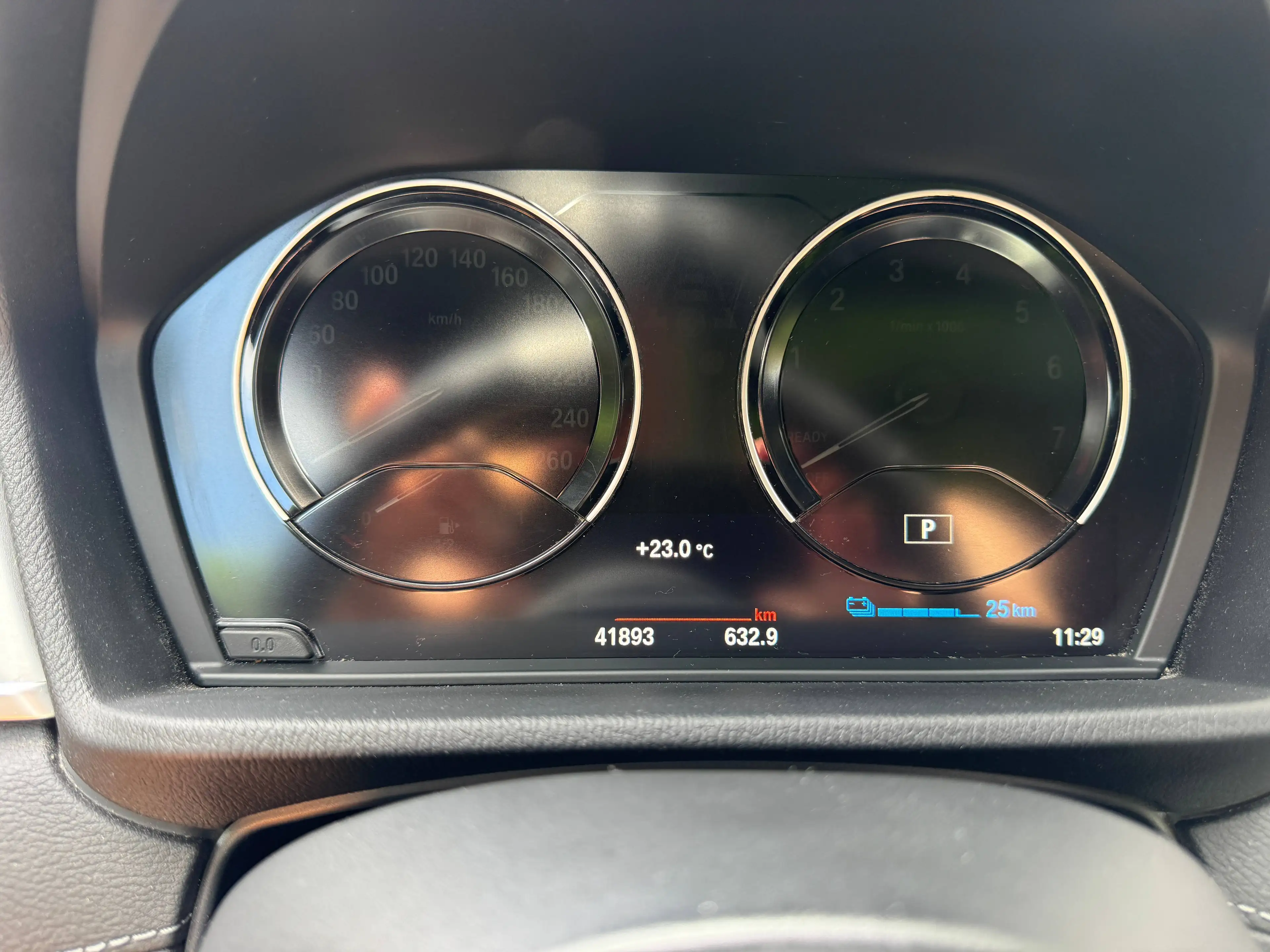 BMW X2 xDrive 25 e M Sport — photo 12