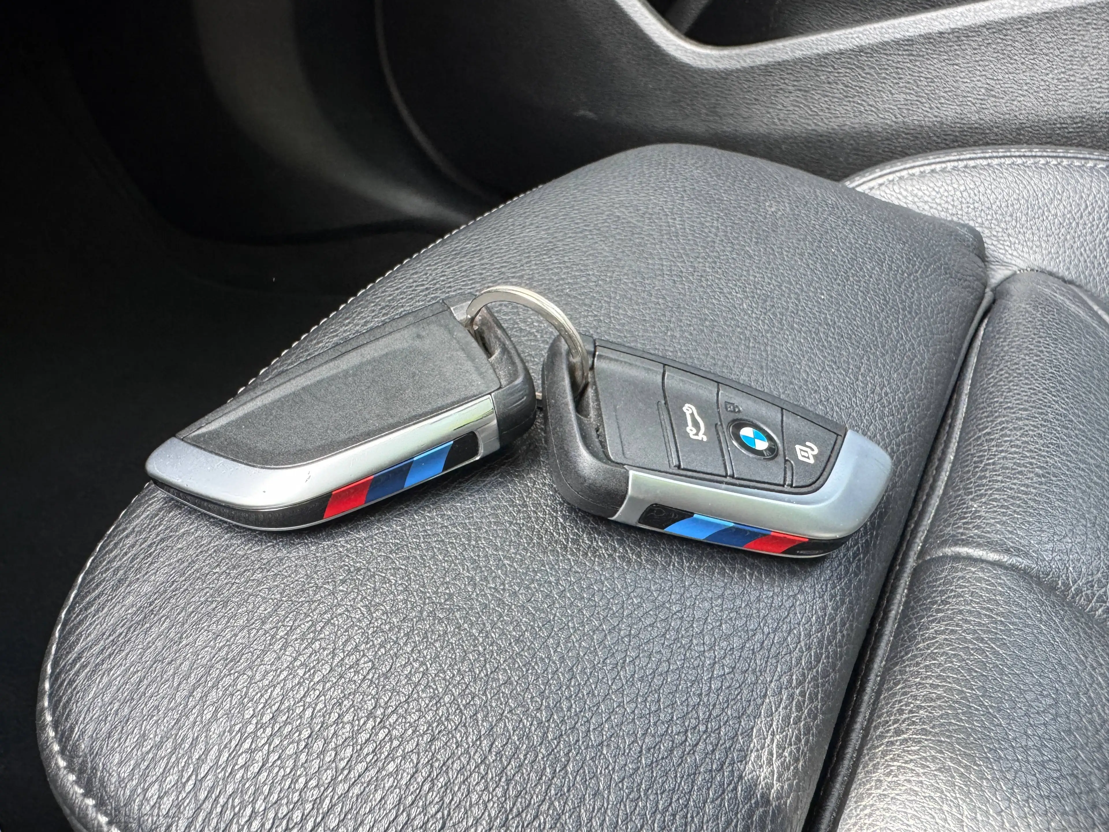 BMW X2 xDrive 25 e M Sport — photo 10