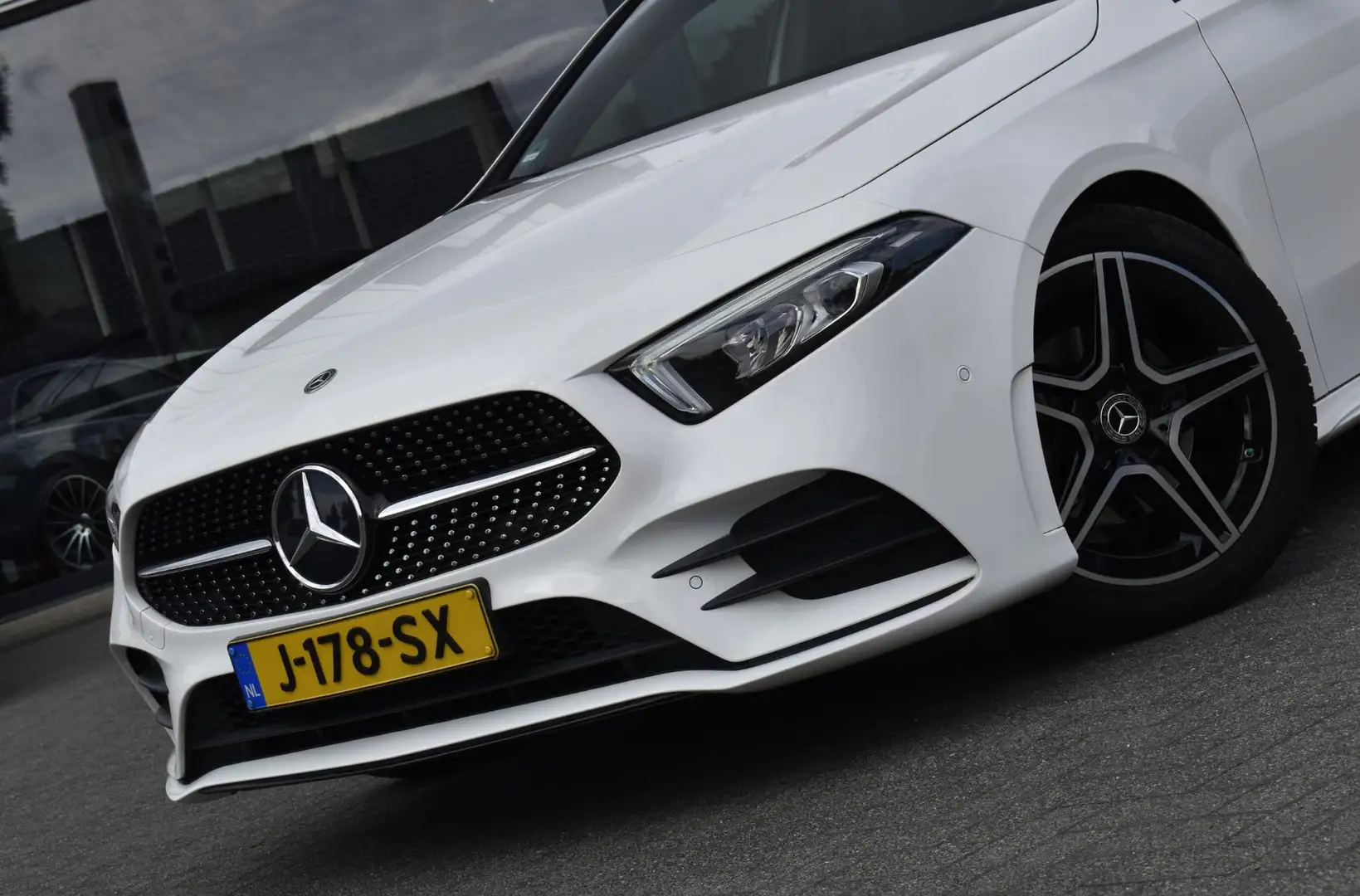 Mercedes-Benz A 180 AMG Night-Pakket Bianco - 2