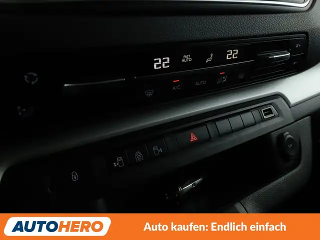 Opel Zafira Life view 22