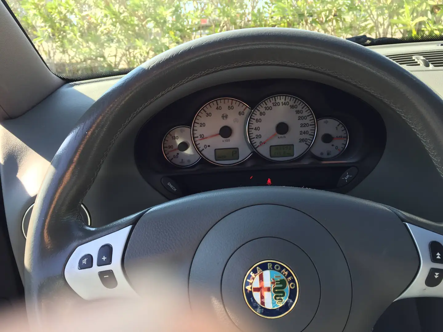 Alfa Romeo 166 166 2.4JTD Progression Aut. Progression Schwarz - 2