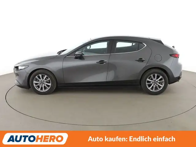 Mazda 3 view 3