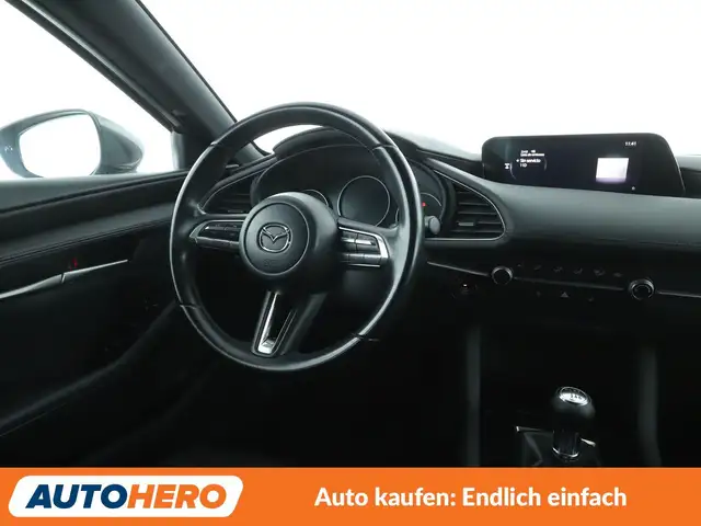 Mazda 3 view 13