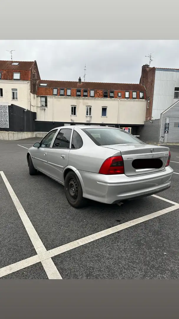 Opel Vectra - 1