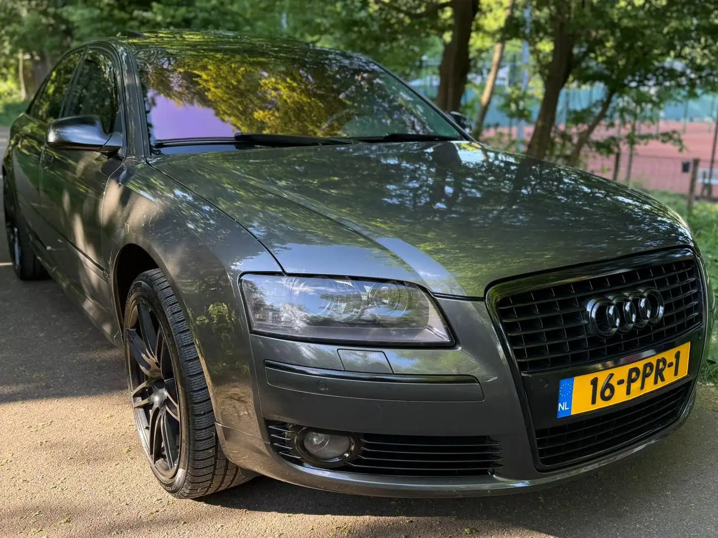 Audi A8 A8 4.2 quattro Grijs - 1