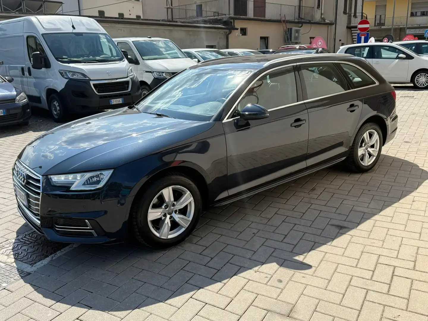 Audi A4 A4 V 2016 Avant  35 2.0 tdi Sport 150cv s-tronic Blauw - 2