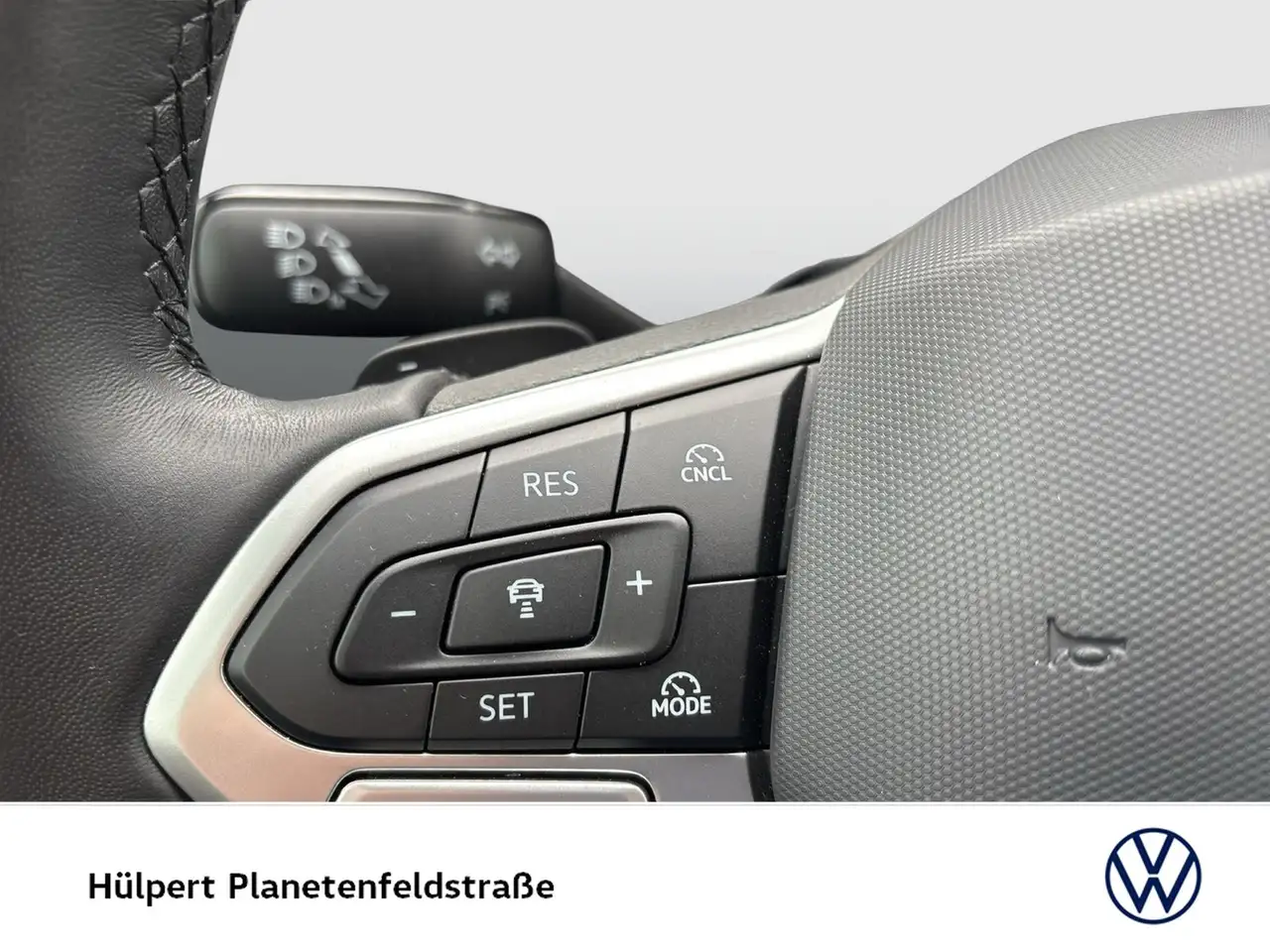 Volkswagen Golf VIII 1.5 eTSI GOAL FACELIFT ACC CARPLAY ALU 15