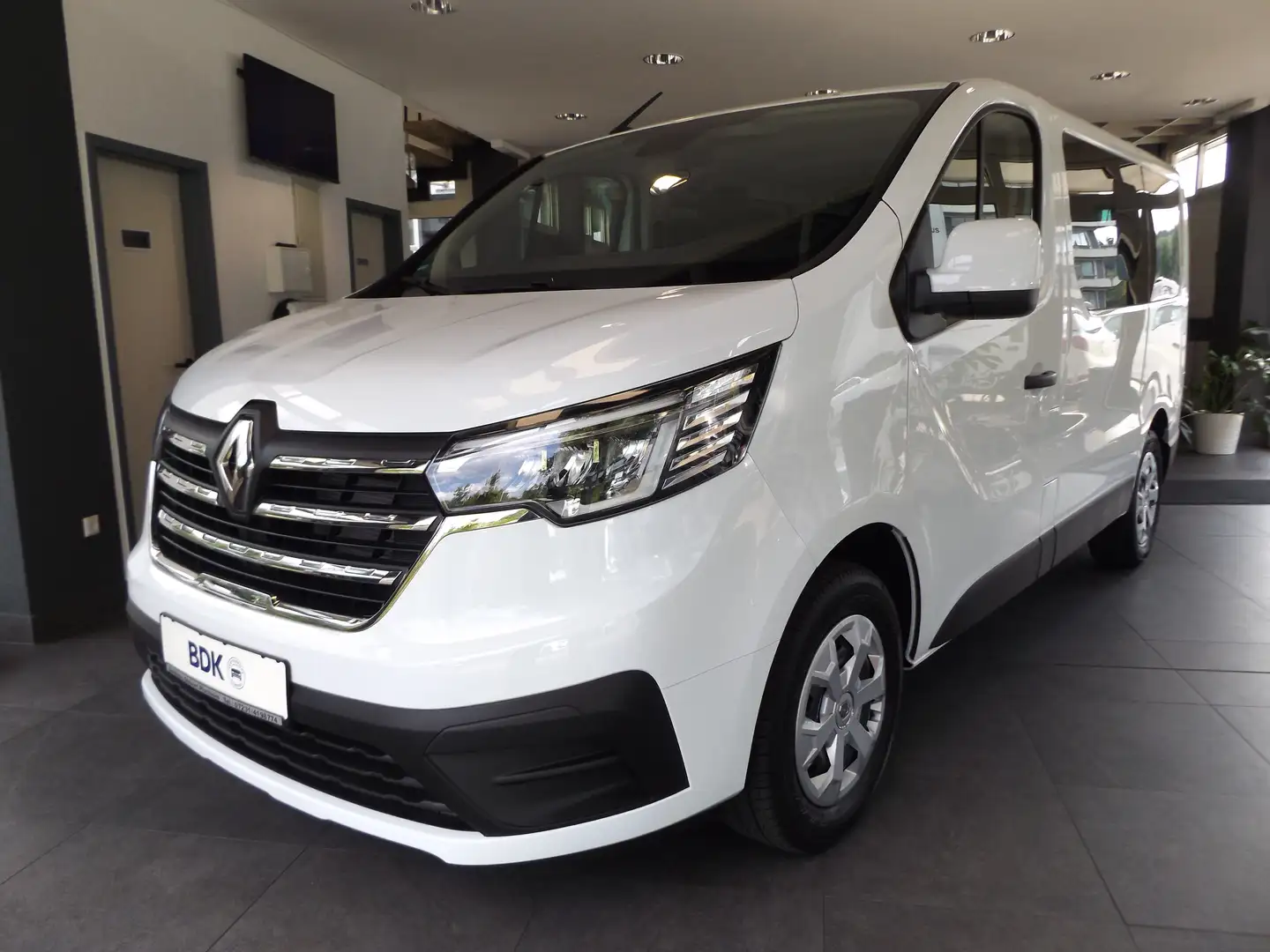 Renault Trafic L1H1 3,0t (8 Sitzer) Life.- Klima/PDC/Allwetterr./ Weiß - 1