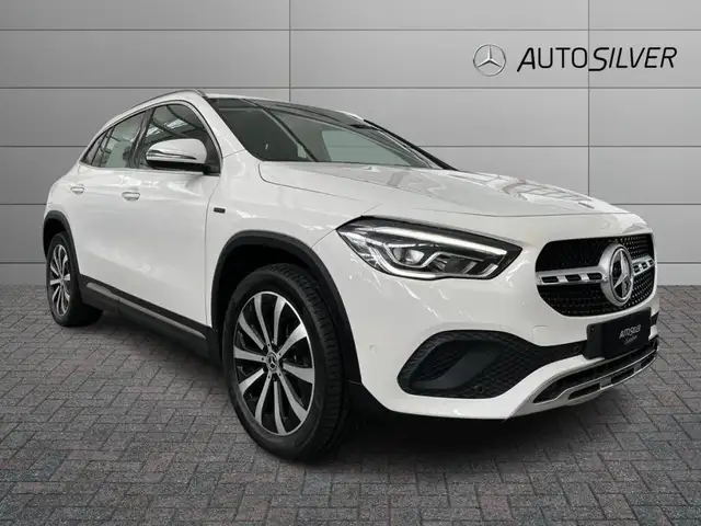 Mercedes-Benz GLA 250 e EQ-Power Automatic Sport Plus